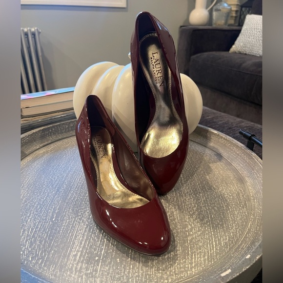RALPH LAUREN Red High Heeled Pumps with Glossy Finish and Pointed Toe/size 6B - Picture 12 of 13